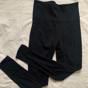 Black Aritzia TNA leggings